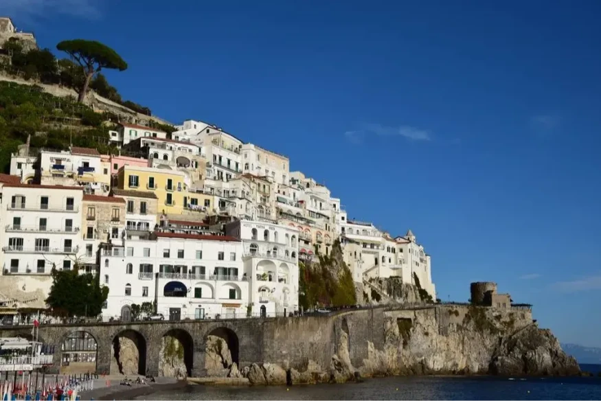 Italie : un séisme de magnitude 4,4 secoue la région de Naples